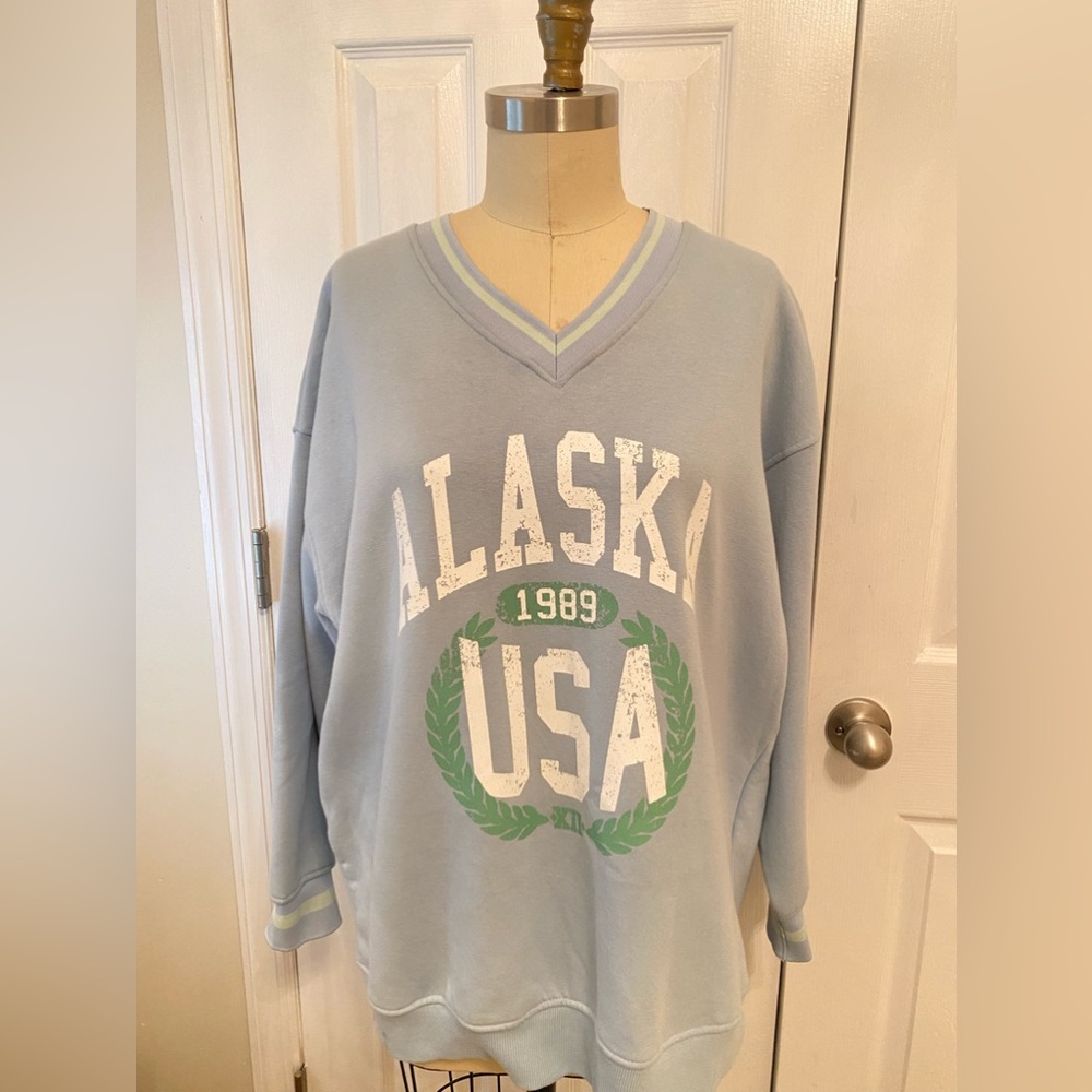 Blue Alaska 1989 v neck/crewneck oversized sweater size small fits big worn once